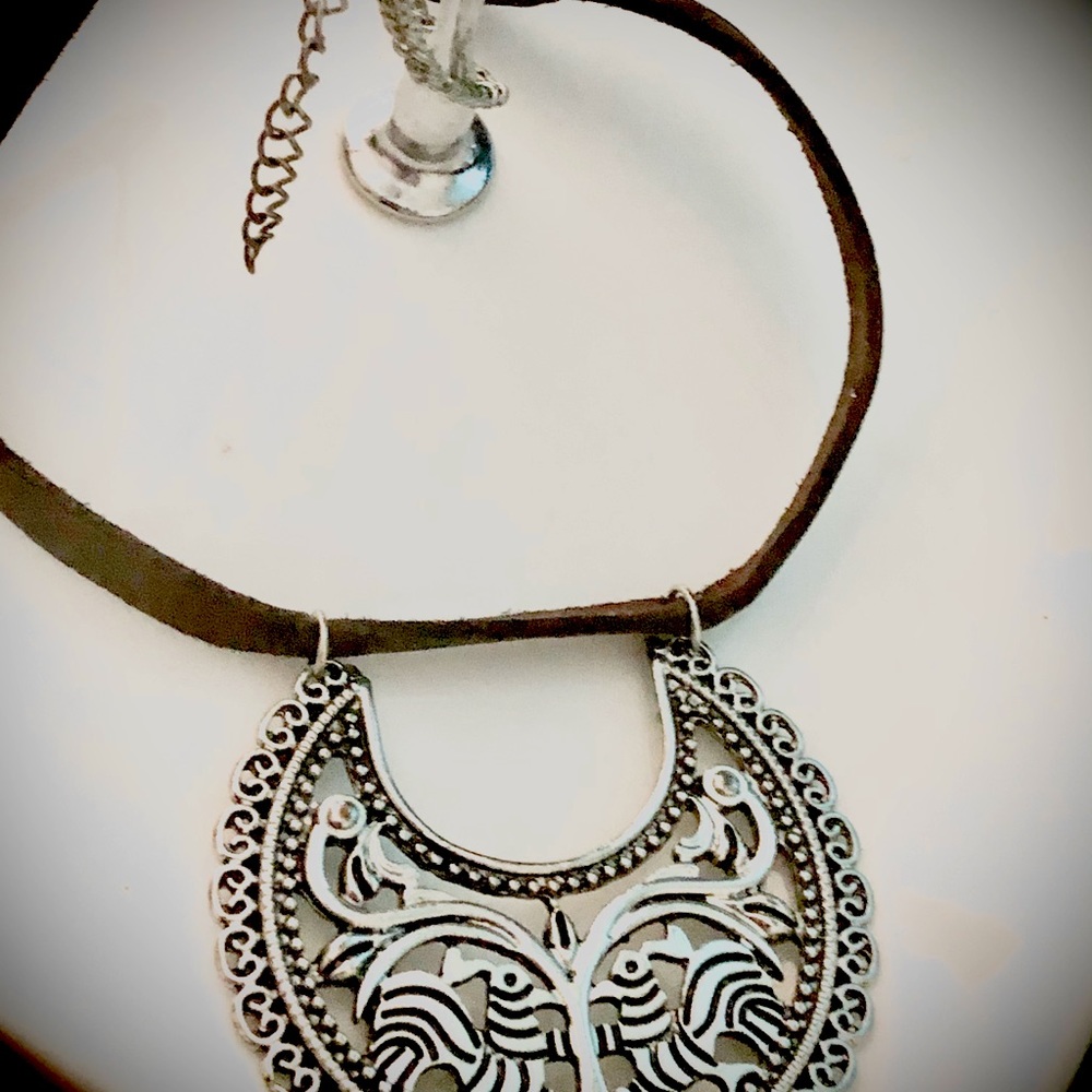 029 Ms char Choker necklace